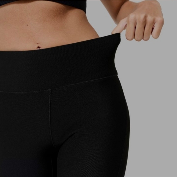 WOMEN'S LEGGINGS - Picture 2 of 11